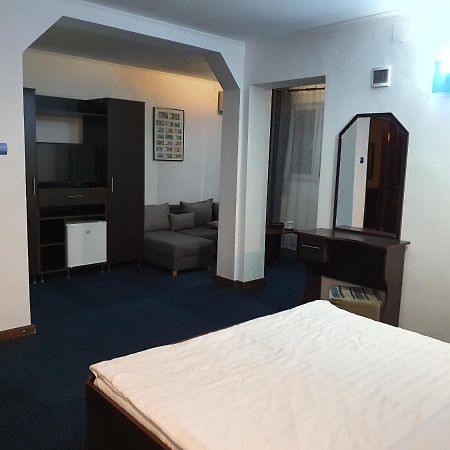 Motel Davios ทาร์กู จิอู ภายนอก รูปภาพ