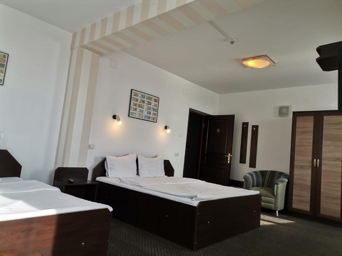 Motel Davios ทาร์กู จิอู ภายนอก รูปภาพ